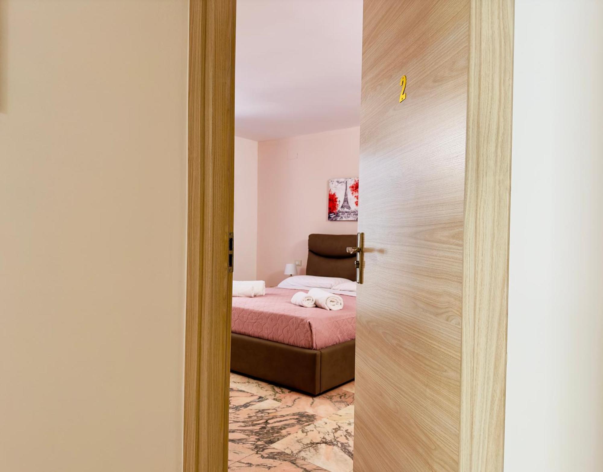 Unique Rooms In Centro Citta Bagno Privato E Climatizzatore راغوزا المظهر الخارجي الصورة
