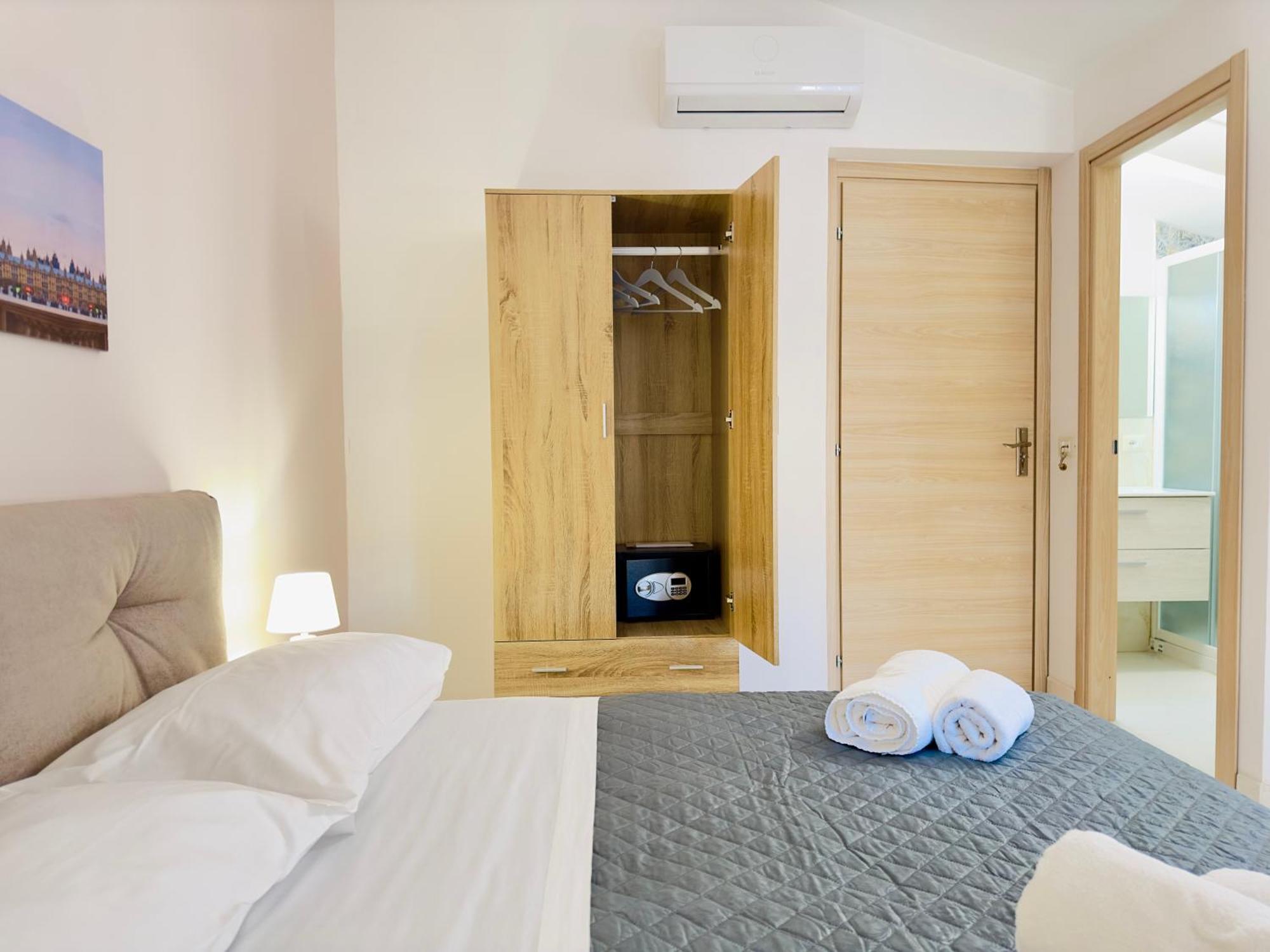 Unique Rooms In Centro Citta Bagno Privato E Climatizzatore راغوزا المظهر الخارجي الصورة