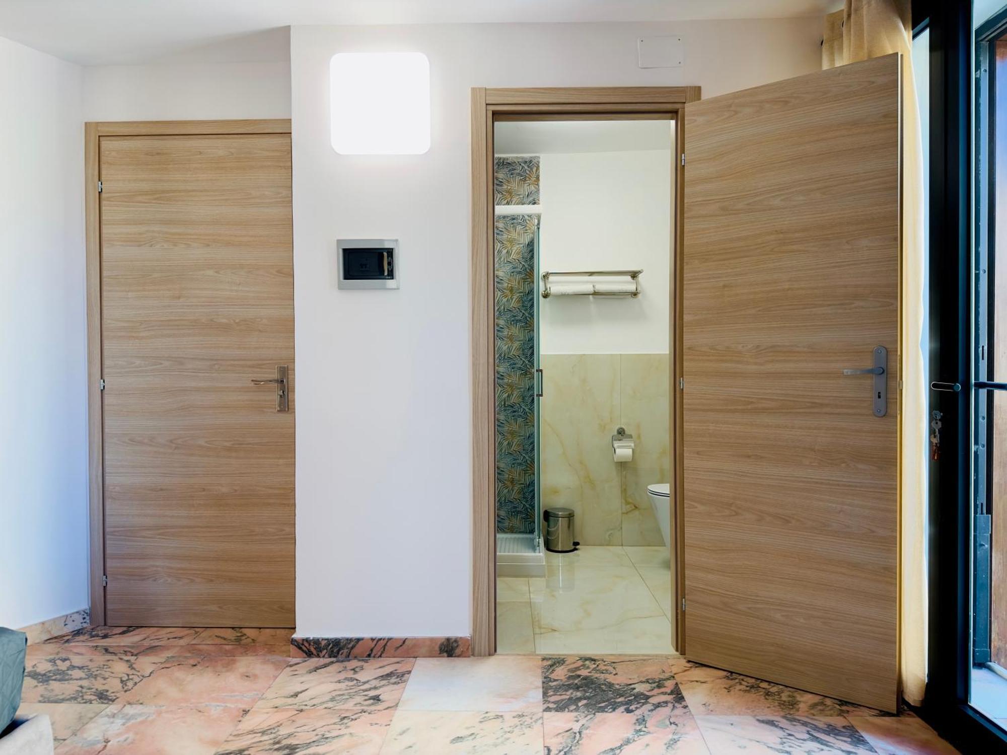 Unique Rooms In Centro Citta Bagno Privato E Climatizzatore راغوزا المظهر الخارجي الصورة