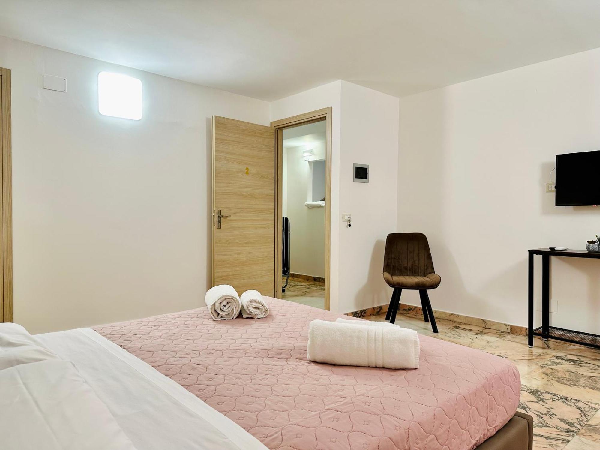 Unique Rooms In Centro Citta Bagno Privato E Climatizzatore راغوزا المظهر الخارجي الصورة